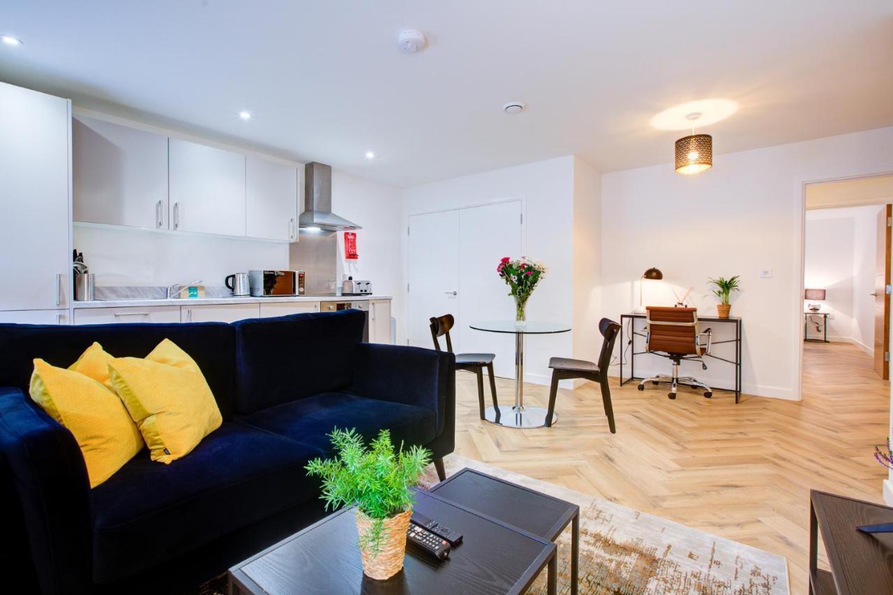 Hybrid Resi - London, Mitcham Close To Tooting And Wimbledon Мітчем Екстер'єр фото