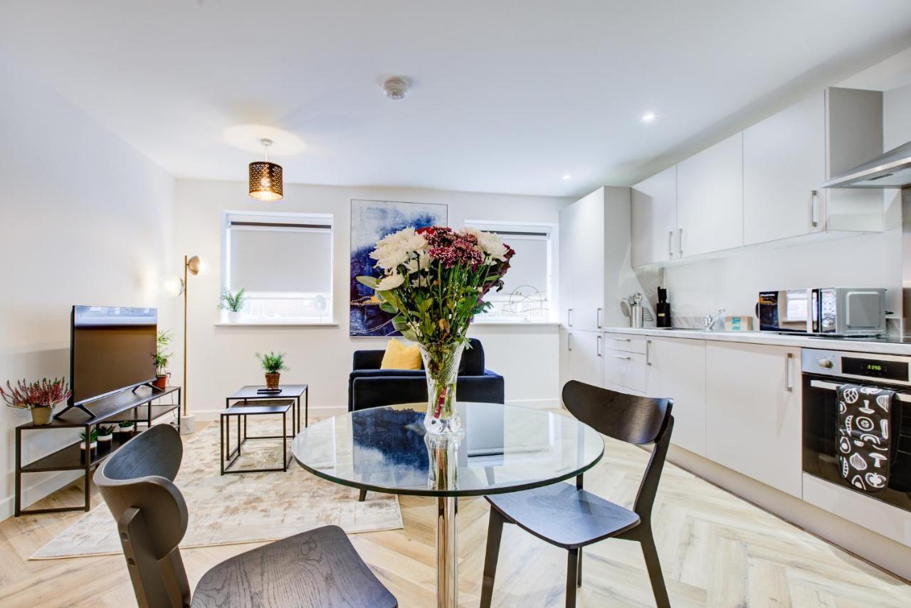 Hybrid Resi - London, Mitcham Close To Tooting And Wimbledon Мітчем Екстер'єр фото
